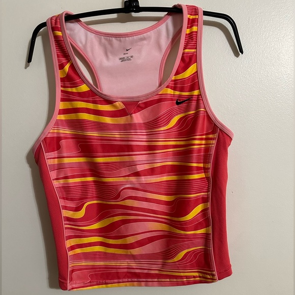 Nike Tops - Nike Performance Dri-Fit Top w/ Built-In Bra, Pink and Gold Print, Size XL